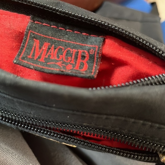 Over-the-shoulder crossbody purse. VINTAGE!​ - Picture 4 of 4